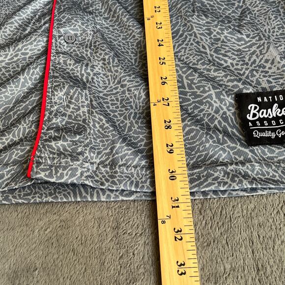 NBA Basketball Jersey Classic Gray Red Short Sleeve Button Front Mens Size Large - Picture 7 of 11